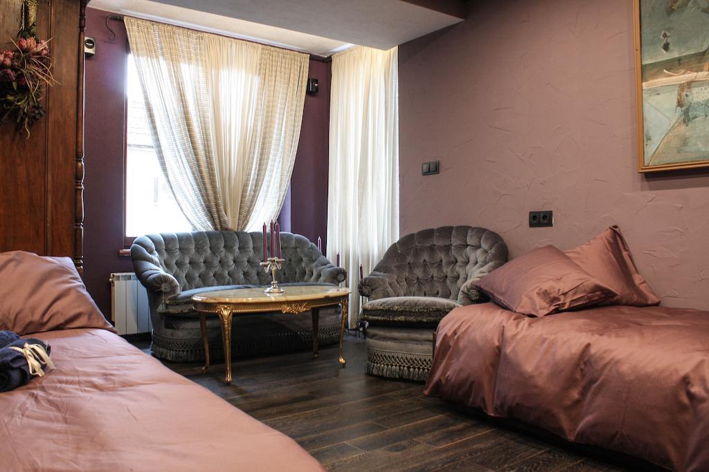 Le Rendezvous Apartment Veliko Tarnovo Bilik gambar